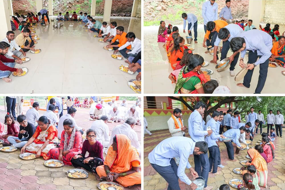 Kute Group Foundation organized Mahaprasad at Moreshwar Temple